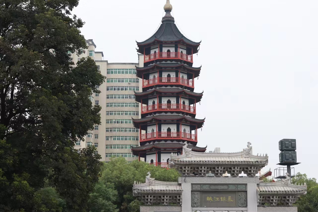 绳金塔